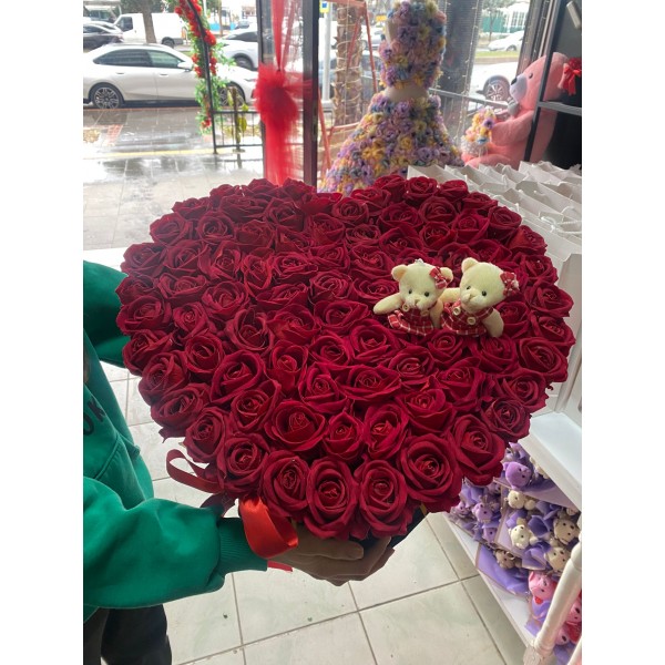 kutuda yapay gül